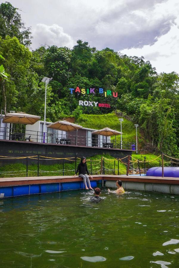Roxy Tasik Biru Resort City Bau Exterior photo