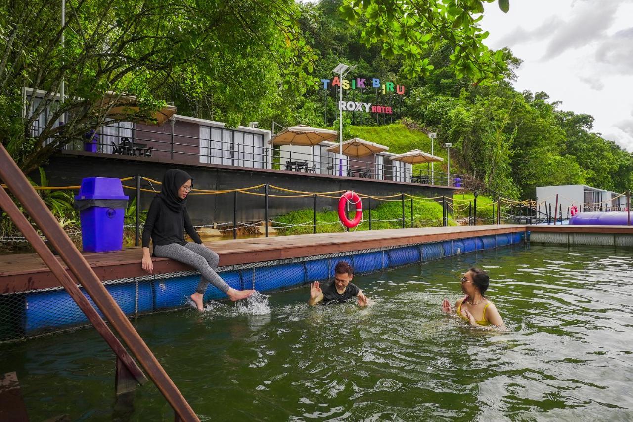 Roxy Tasik Biru Resort City Bau Exterior photo