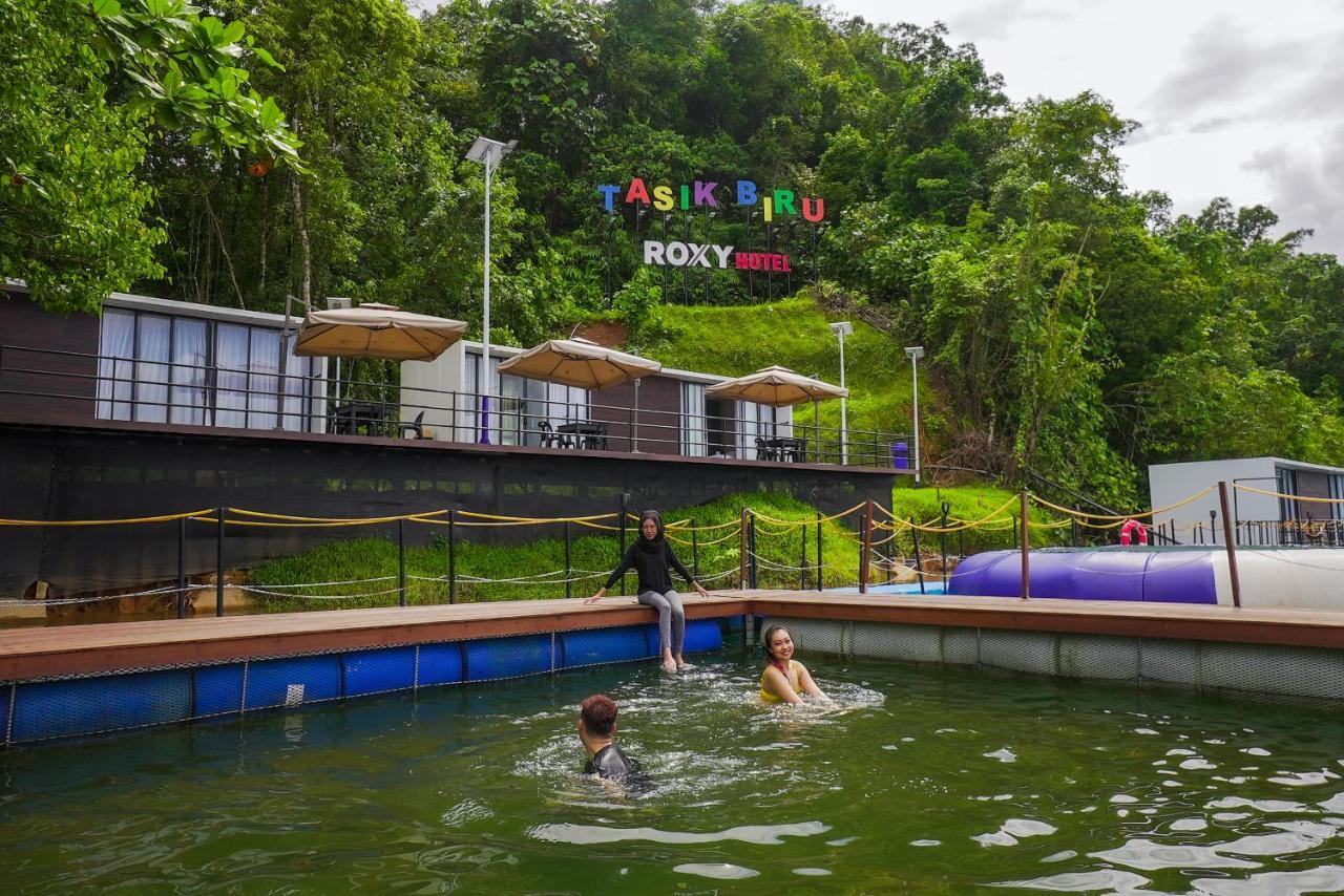Roxy Tasik Biru Resort City Bau Exterior photo